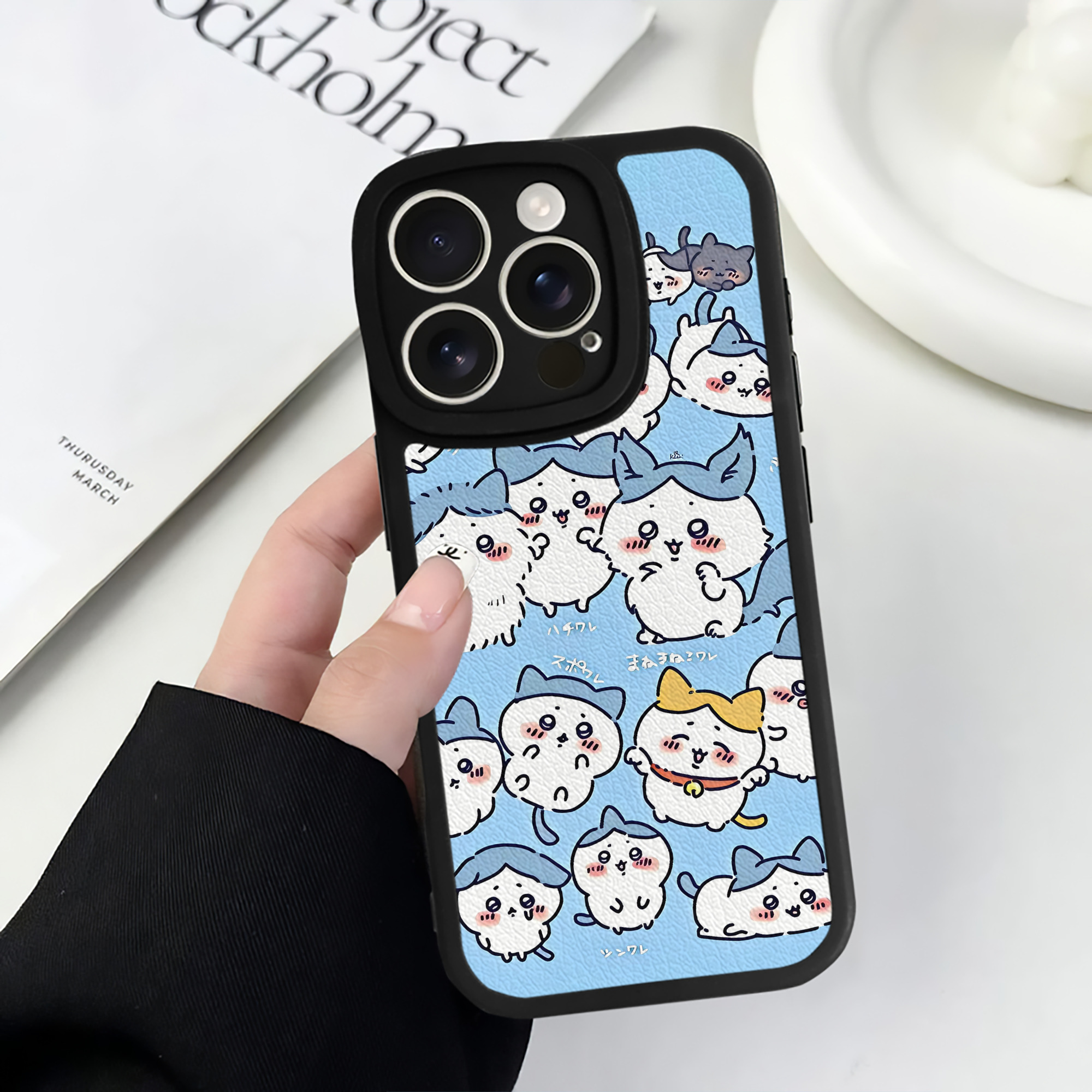 （画像用） ちいかわ Chii-kawa 【iPhone 16シリーズ対応】シリコンスマホケース（レザー調） 材質：シリコン